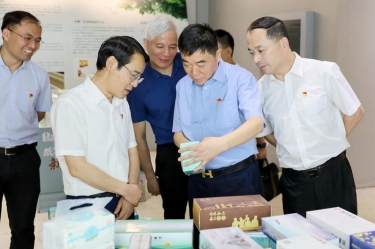 要聞 | 嘉興市委副書記、政法委書記帥燮瑯一行蒞臨景興紙業(yè)調(diào)研指導(dǎo)